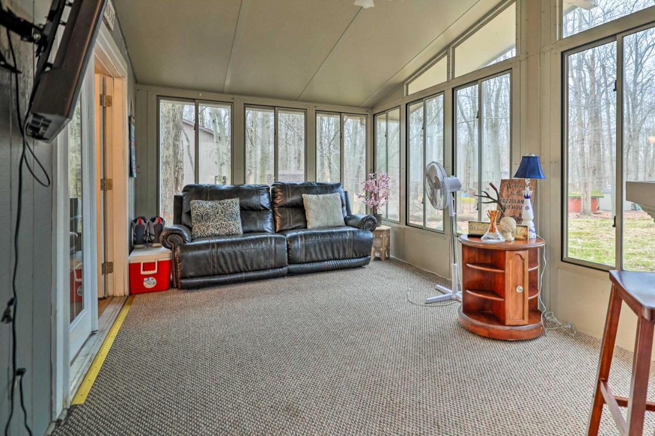Poconos Vacation Home Walk To Locust Lake! Pocono Lake ภายนอก รูปภาพ