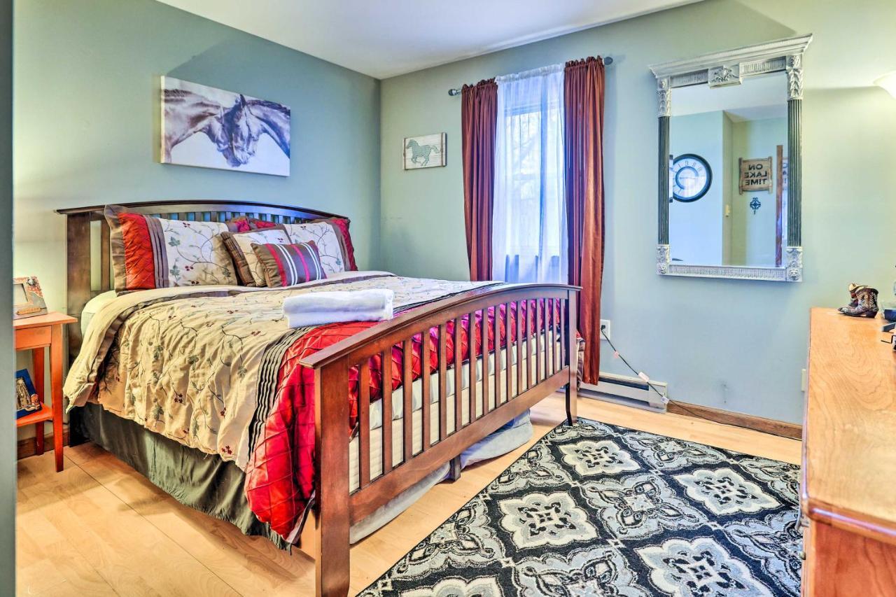 Poconos Vacation Home Walk To Locust Lake! Pocono Lake ภายนอก รูปภาพ
