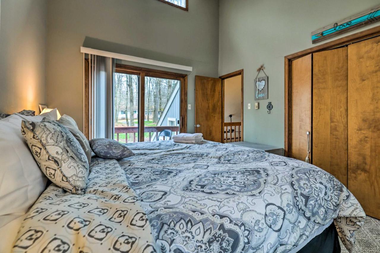 Poconos Vacation Home Walk To Locust Lake! Pocono Lake ภายนอก รูปภาพ