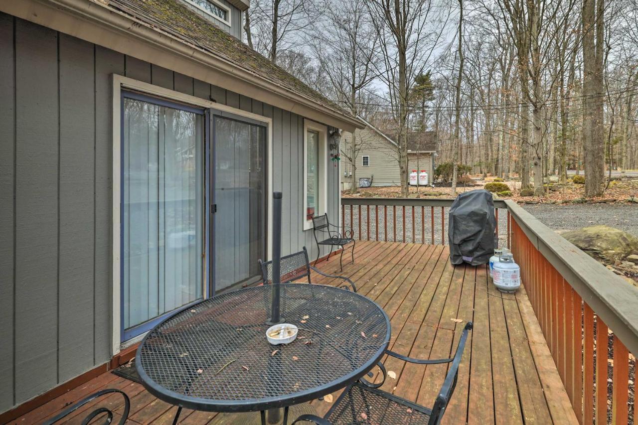 Poconos Vacation Home Walk To Locust Lake! Pocono Lake ภายนอก รูปภาพ